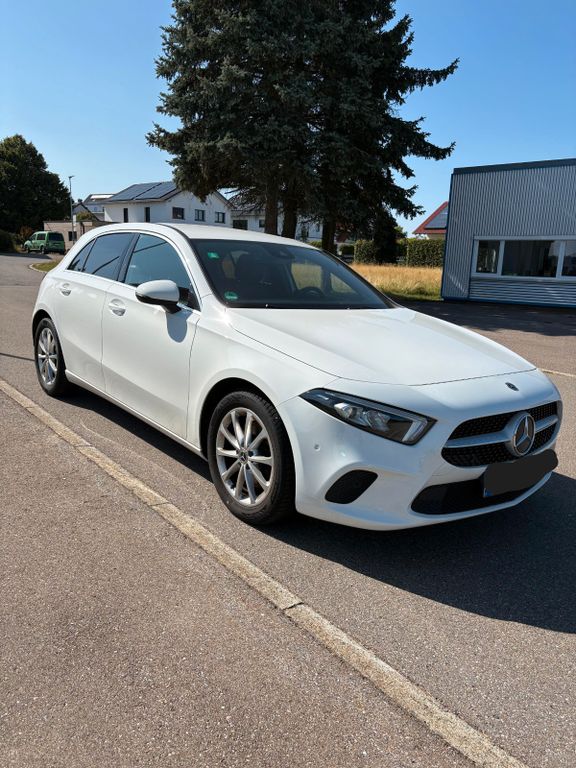 Image of Mercedes-Benz A 220