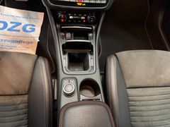 MERCEDES-BENZ GLA 250 4M*AMG LINE*PANO*LED*NAVI*KAMERA*19 ZOLL MERCEDES-BENZ GLA 250 4M*AMG LINE*PANO*LED*NAVI*KAMERA*19 ZOLL