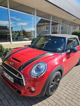 MINI Cooper S Cabrio - John Cooper Works Edition - MINI Cooper S Cabrio mit Panoramadach
