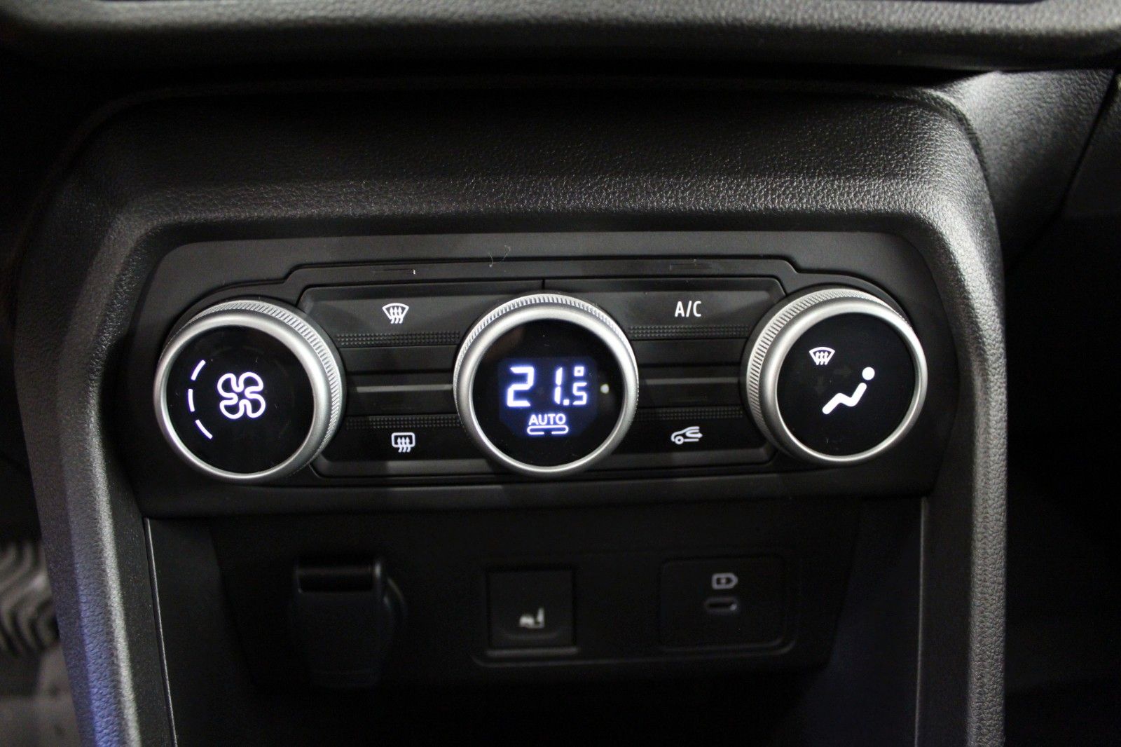 Fahrzeugabbildung Dacia Jogger Eco-G 100 Extreme+ 5-Sitzer *15237*