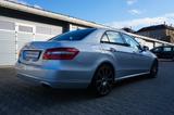 Mercedes-Benz E 200 CDI Avantgarde *AUTOMATIK*XENON*NAVI*EGSD* - Mercedes-Benz E 200 in Braunschweig