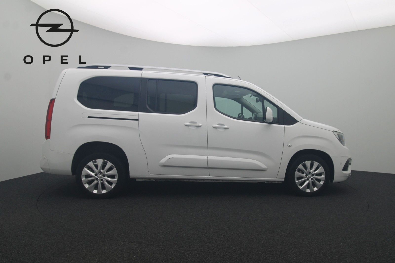 Fahrzeugabbildung Opel Combo Life 1.5 Edition StandHzg NAVI AHK