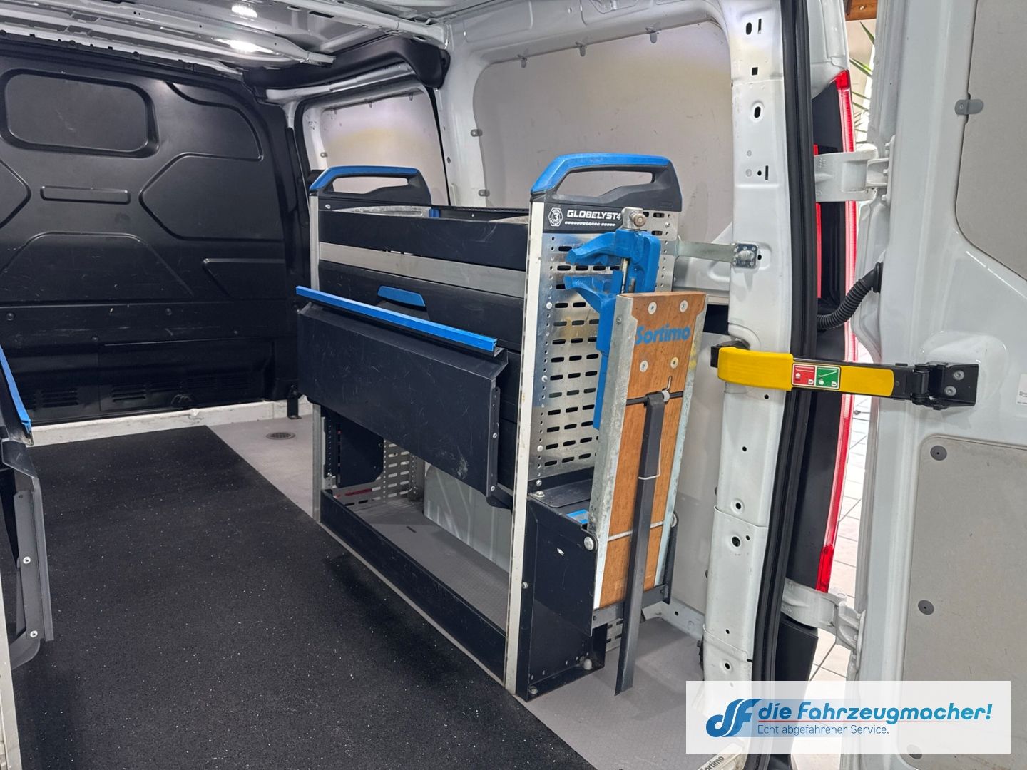 Fahrzeugabbildung Ford Transit Custom Kasten 280 L1 DAB SHZ Notbremsass