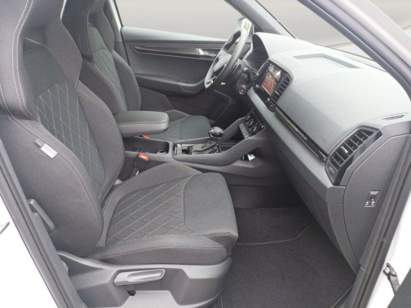 Fahrzeugabbildung SKODA Karoq 1.5 TSI DSG Sportline
