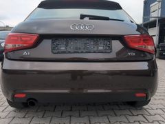 AUDI A1 1.6 TDI attraction Xenon