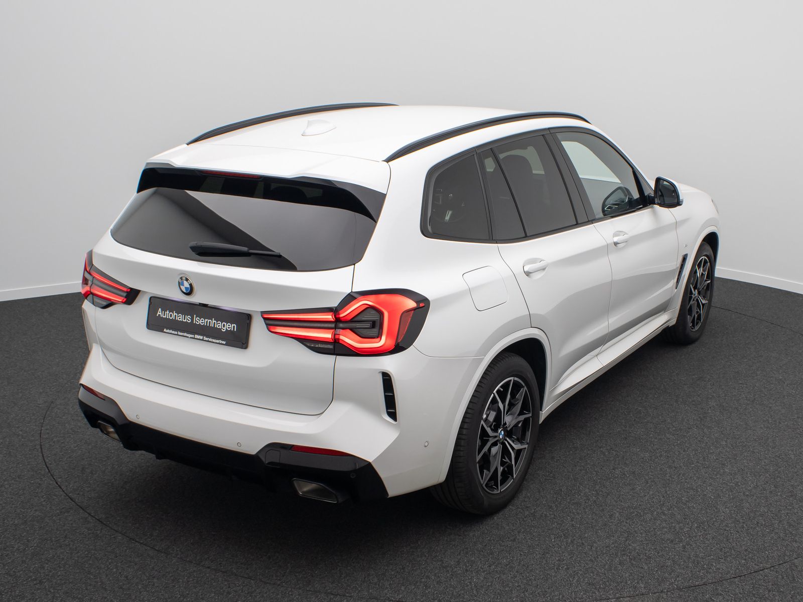 Fahrzeugabbildung BMW X3 xD20d M Sport DAB Kamera AHK HiFi Alarm 19Zol