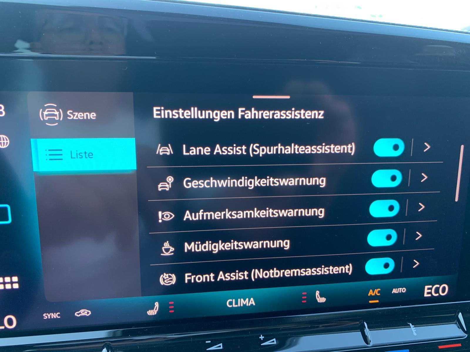Volkswagen Caddy Maxi Style eHybrid AHK Panorama Kamera App