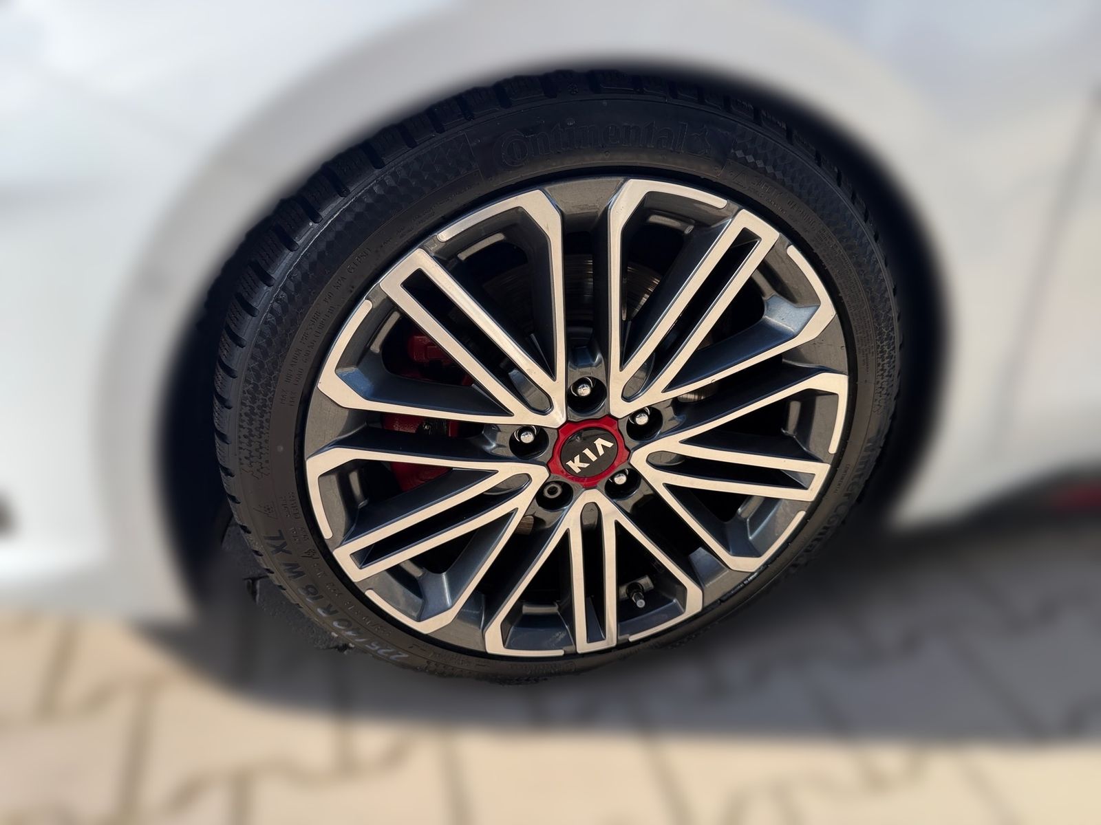 Fahrzeugabbildung Kia PROCEED 1.6T DCT7 GT NAV KOMF GD BASTUCK