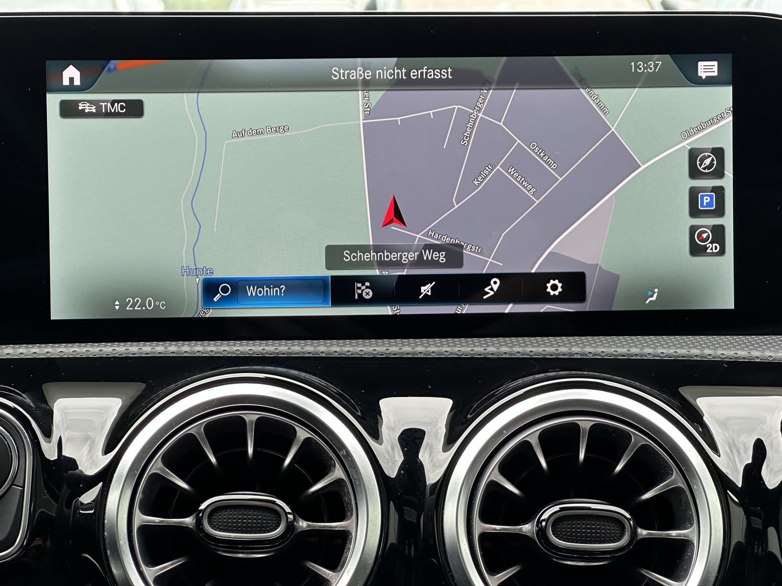 Fahrzeugabbildung Mercedes-Benz A 180 AMG-Line NAV+LED+PANORAMA+SHZ+NIGHT+19ZOLL