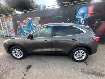 Ford Kuga - 2