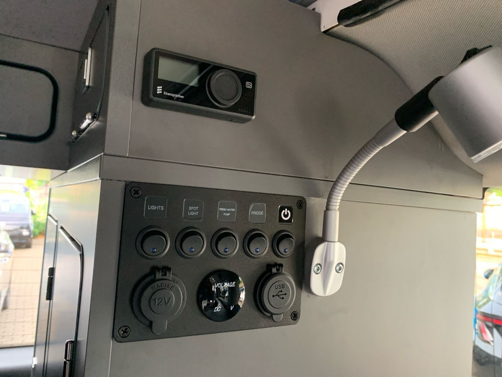 Fahrzeugabbildung Ford Tourneo Custom 2.0 TDCi 185PS Titanium Camper +