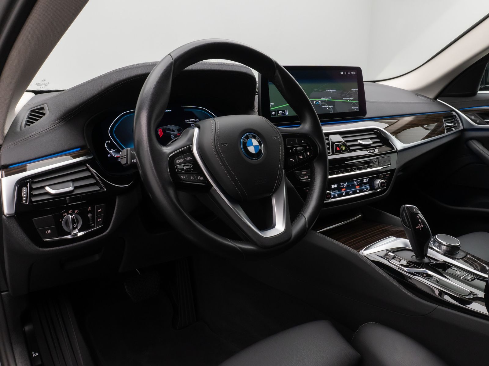 Fahrzeugabbildung BMW 530e xD Luxury Line Kamera HUD DAB HiFi Sport