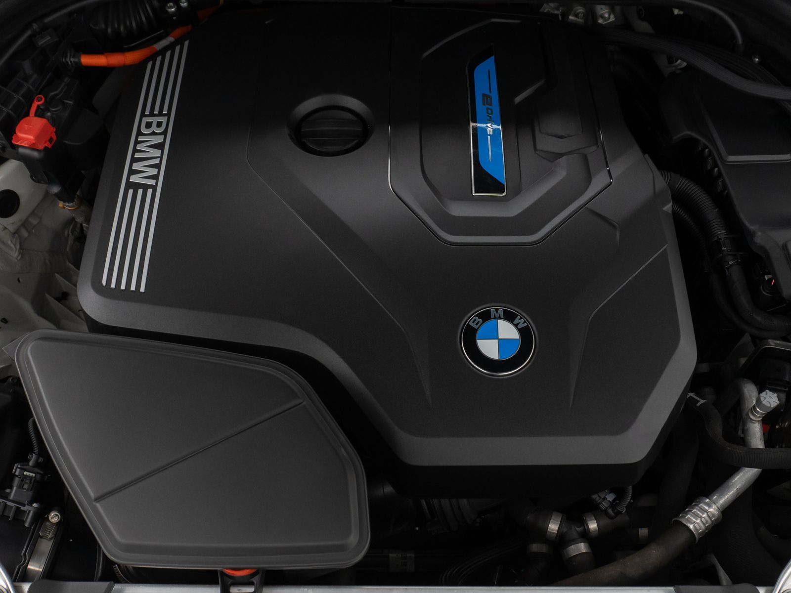 Fahrzeugabbildung BMW X3 xD30e xLine Panorama 360°HUD DAB HiFi Komfort