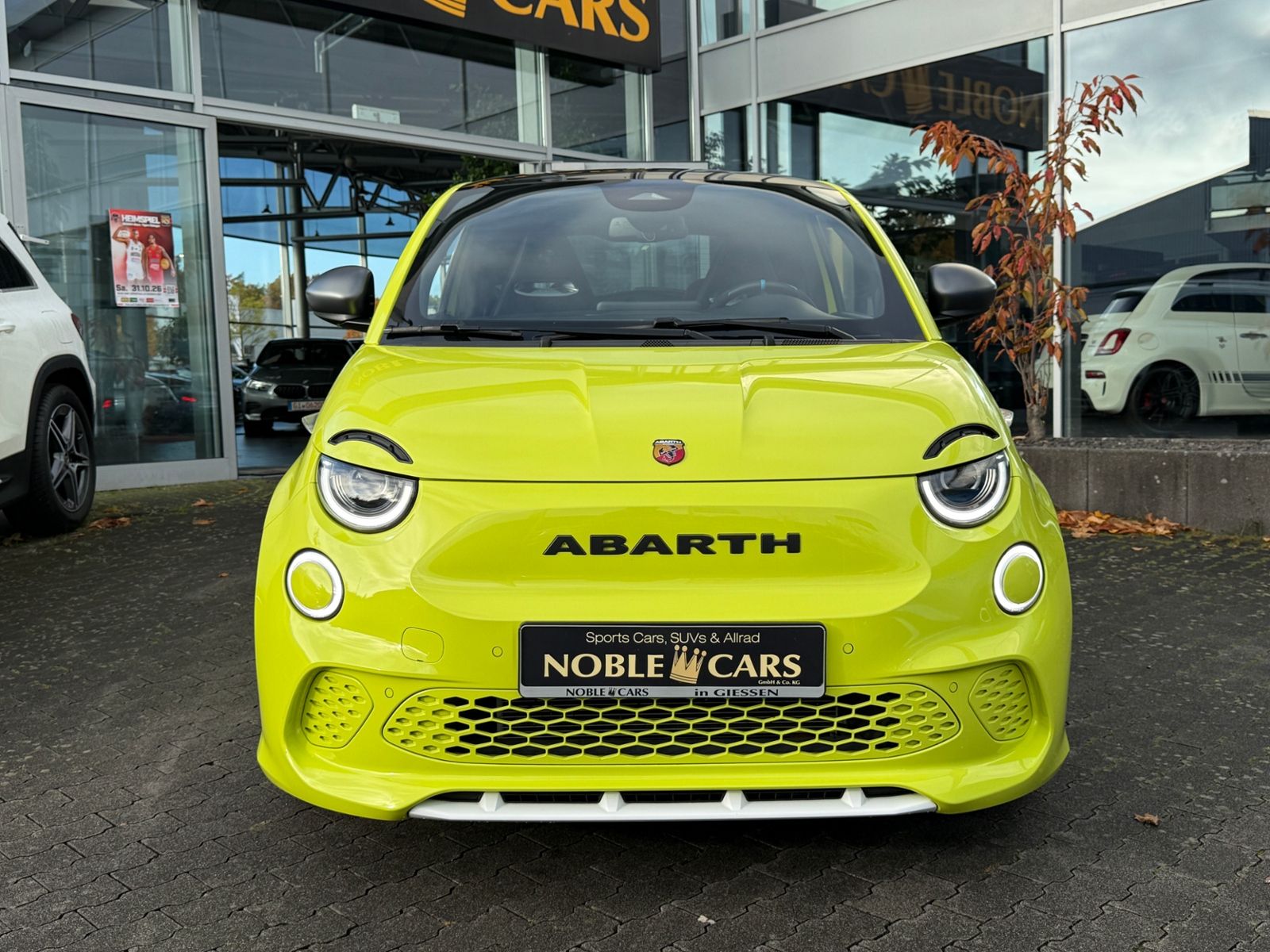 Fahrzeugabbildung Abarth 500e 42kWh Scorpionissima PANO KAM LED