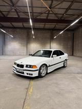 BMW E36 323i Coupé Automatik - BMW 323: E36 323i