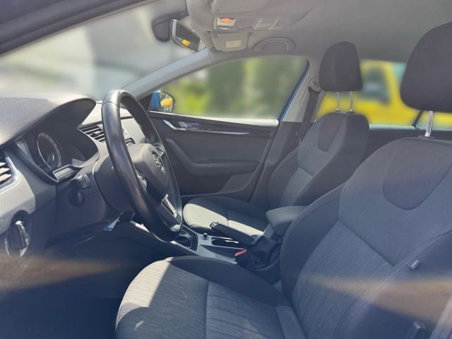 Octavia Combi Style 1.5 TSI AHK RearView Climatr