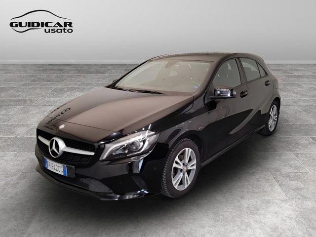 Mercedes-Benz Classe A - W176 - A 180 d Sport au