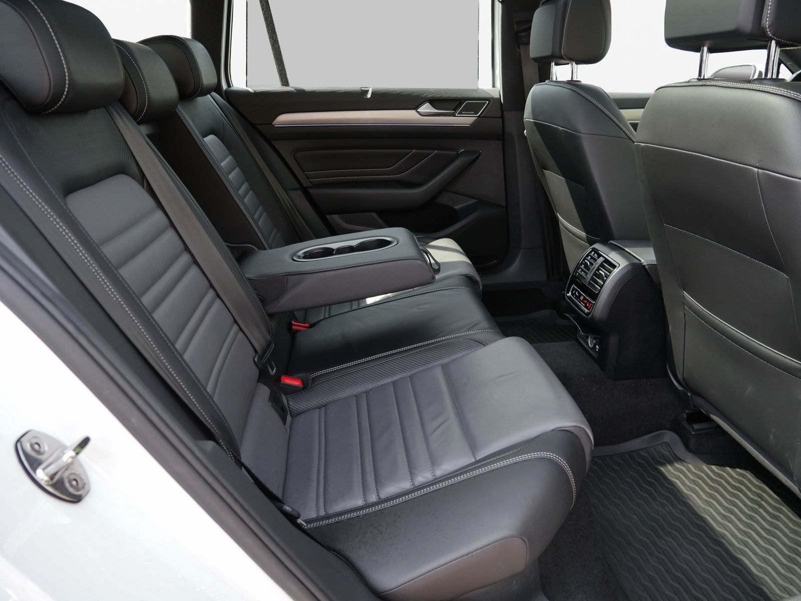 Volkswagen Passat Variant - Bild 16