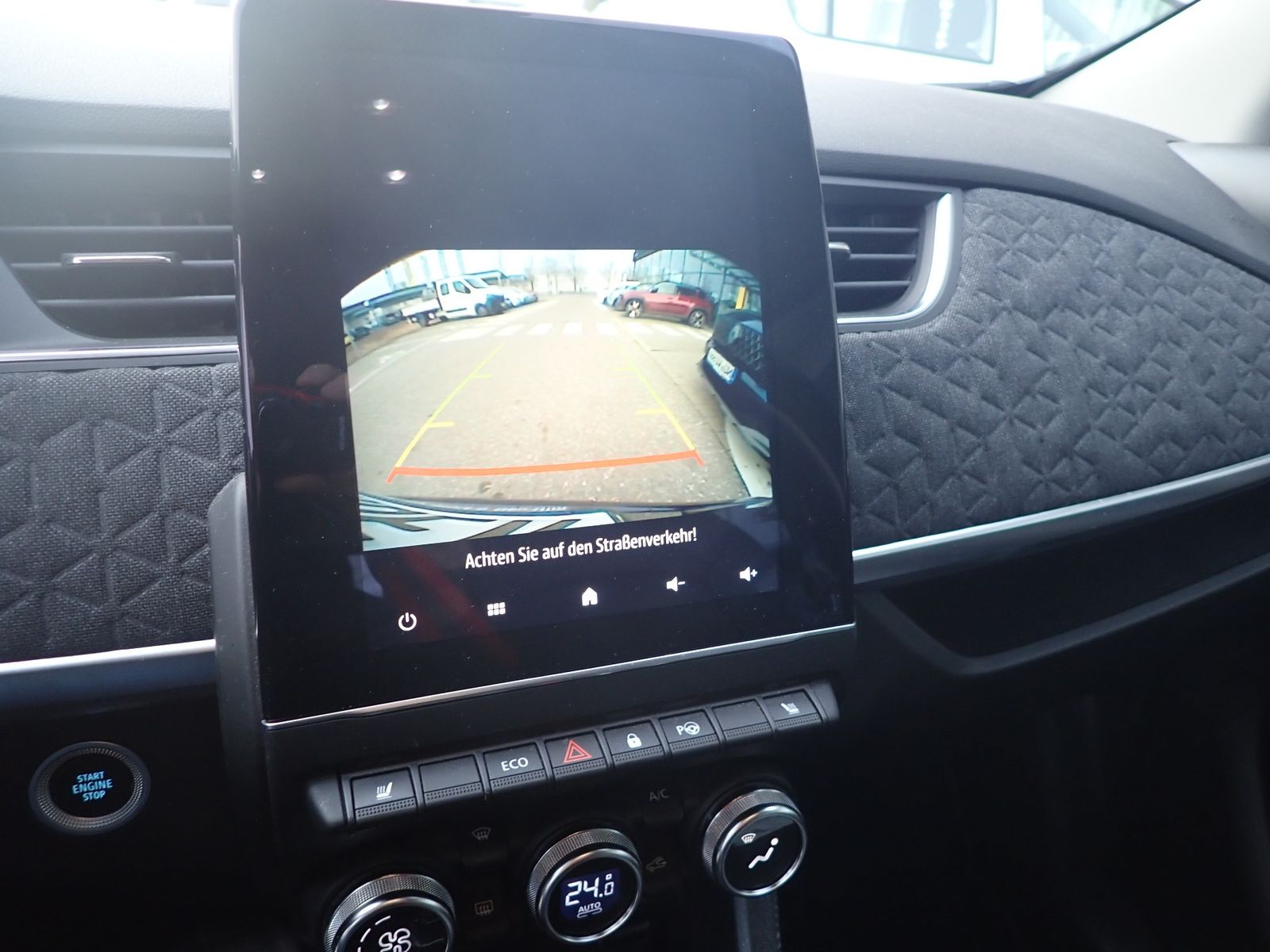 Fahrzeugabbildung Renault ZOE Iconic E-TECH 50 KW 135PS