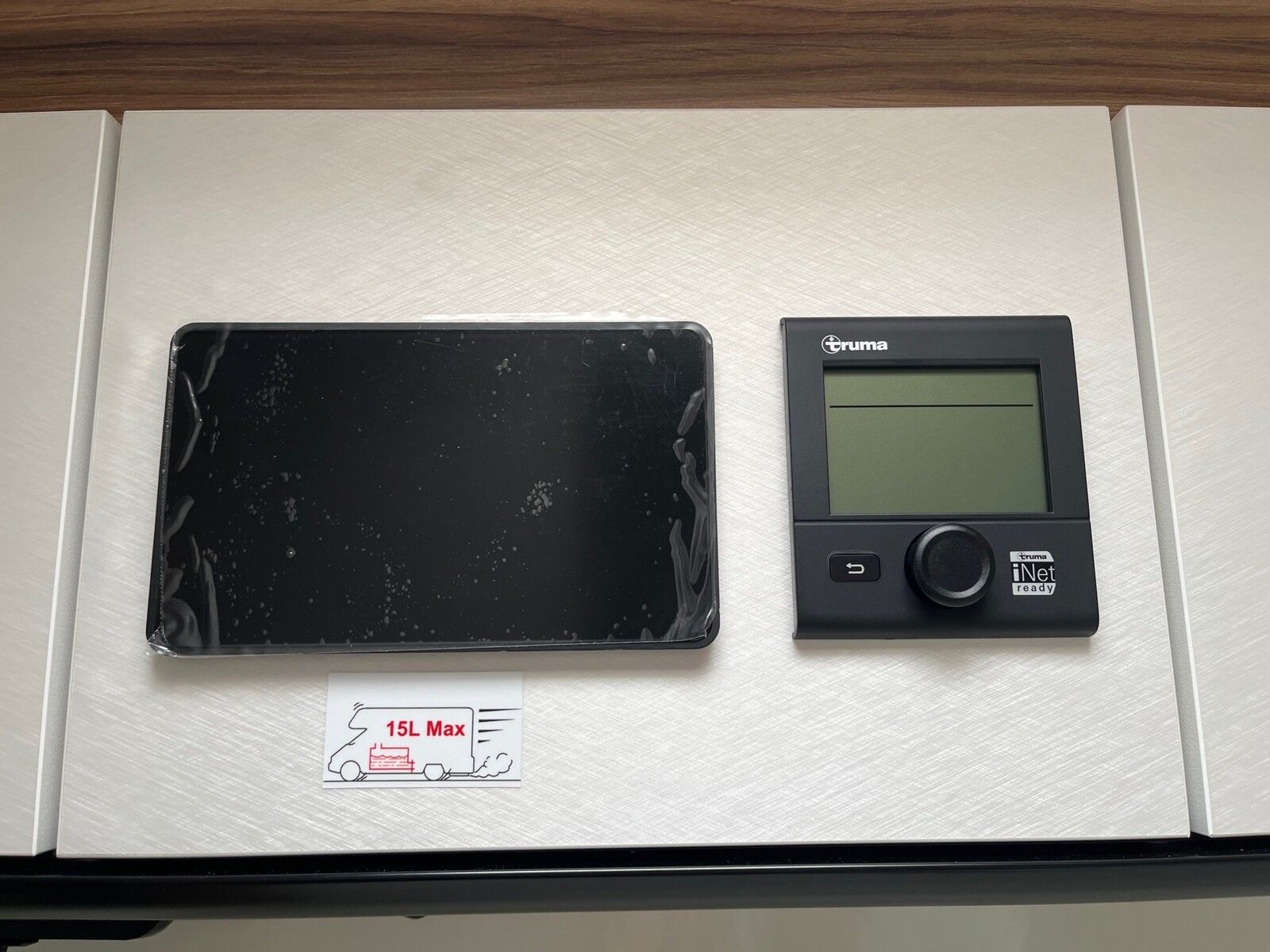 Fahrzeugabbildung Karmann Dexter 4x4 DE 570 AW Klima, RFK, El. Trittstufe