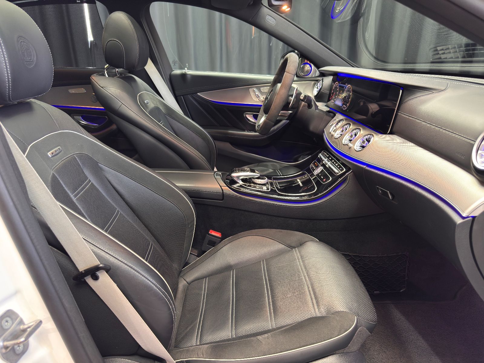 Fahrzeugabbildung Mercedes-Benz E 63 S AMG 4Matic+|AMG DRIVER|BURMESTER|TV|VOLL