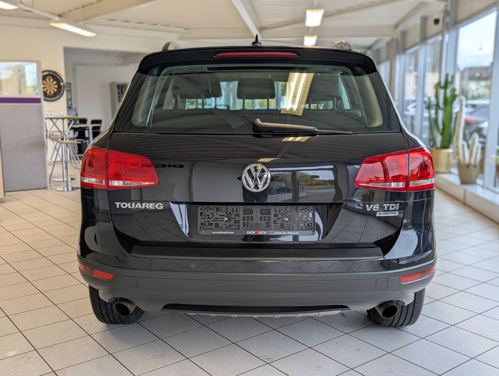 VW Touareg V6 TDI Terrain 4M StHz. Luft Pano AHK - Image 7