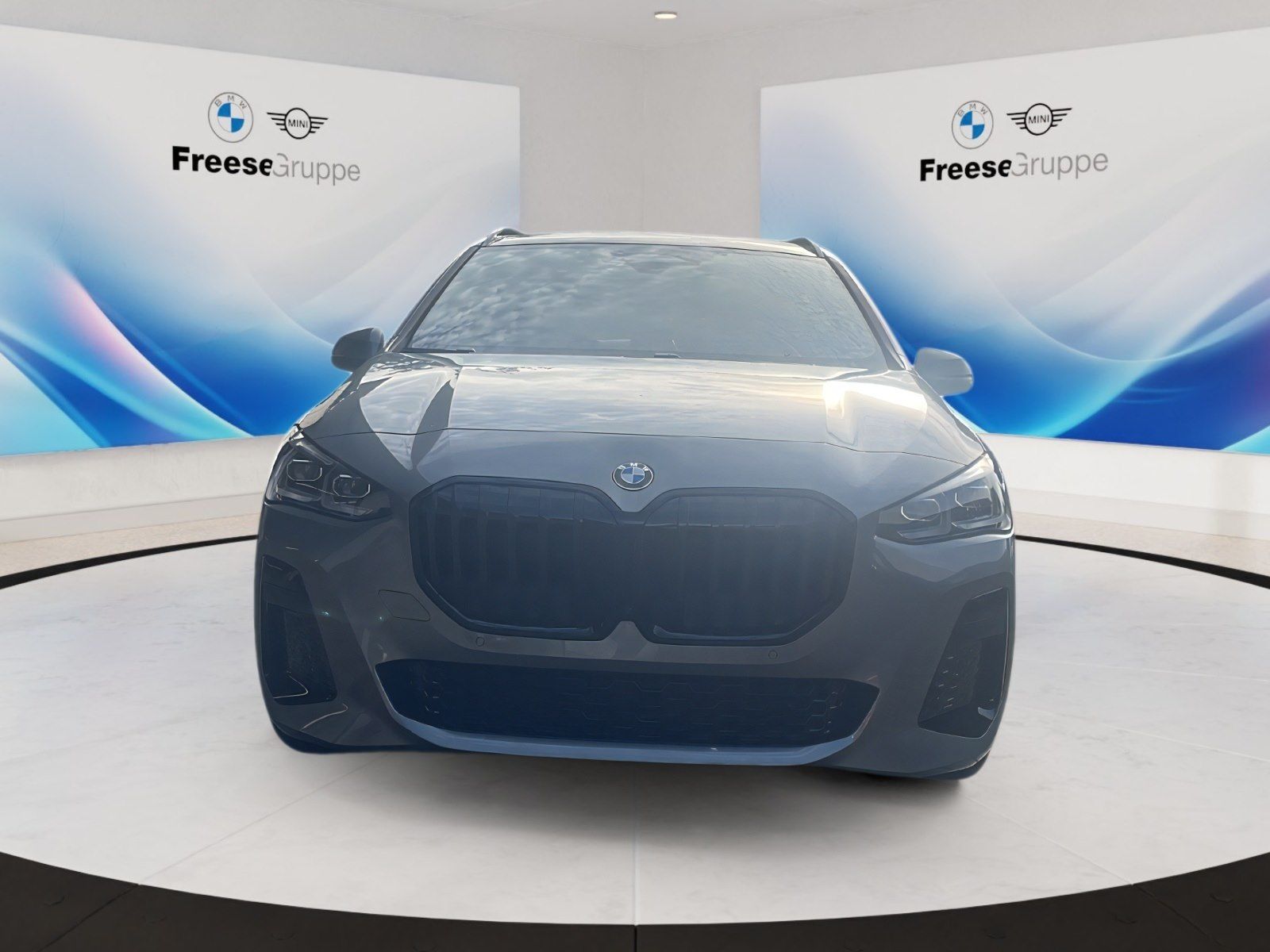 BMW 220 Active Tourer - Bild 2