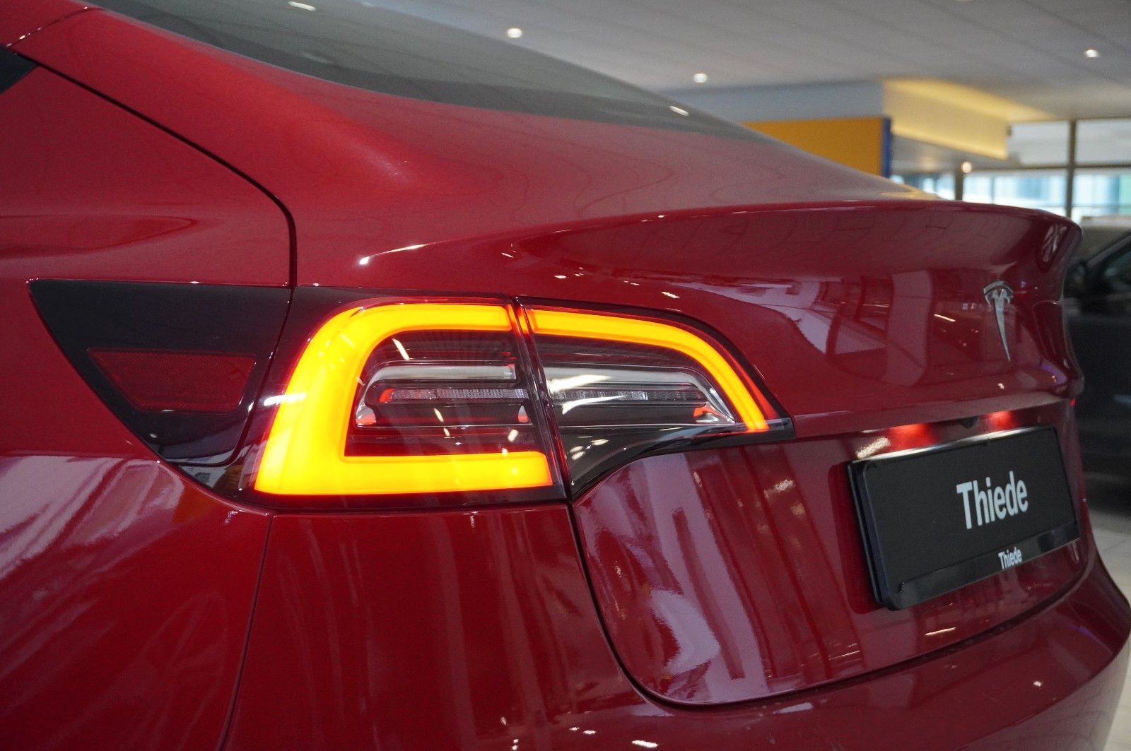 Fahrzeugabbildung Tesla Model 3 Standard Range Plus NAVI/KAMERA/DAB/PANO