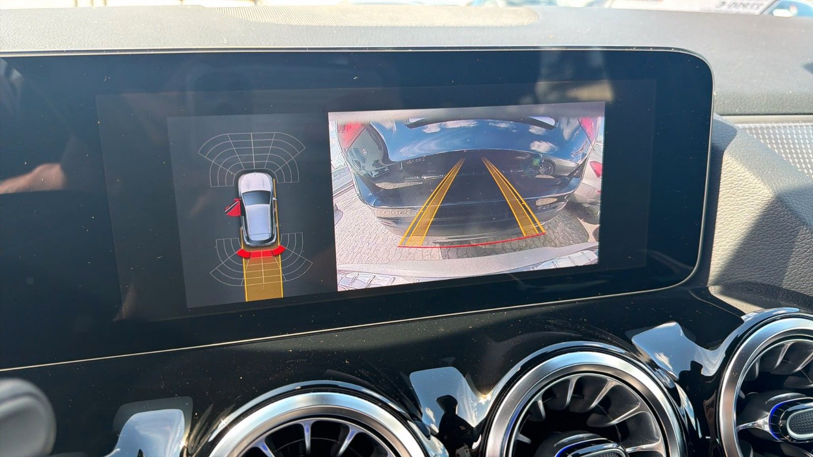 Fahrzeugabbildung Mercedes-Benz EQA 250 Progressive,T.Leder,Navi,LED,SH,Kamera