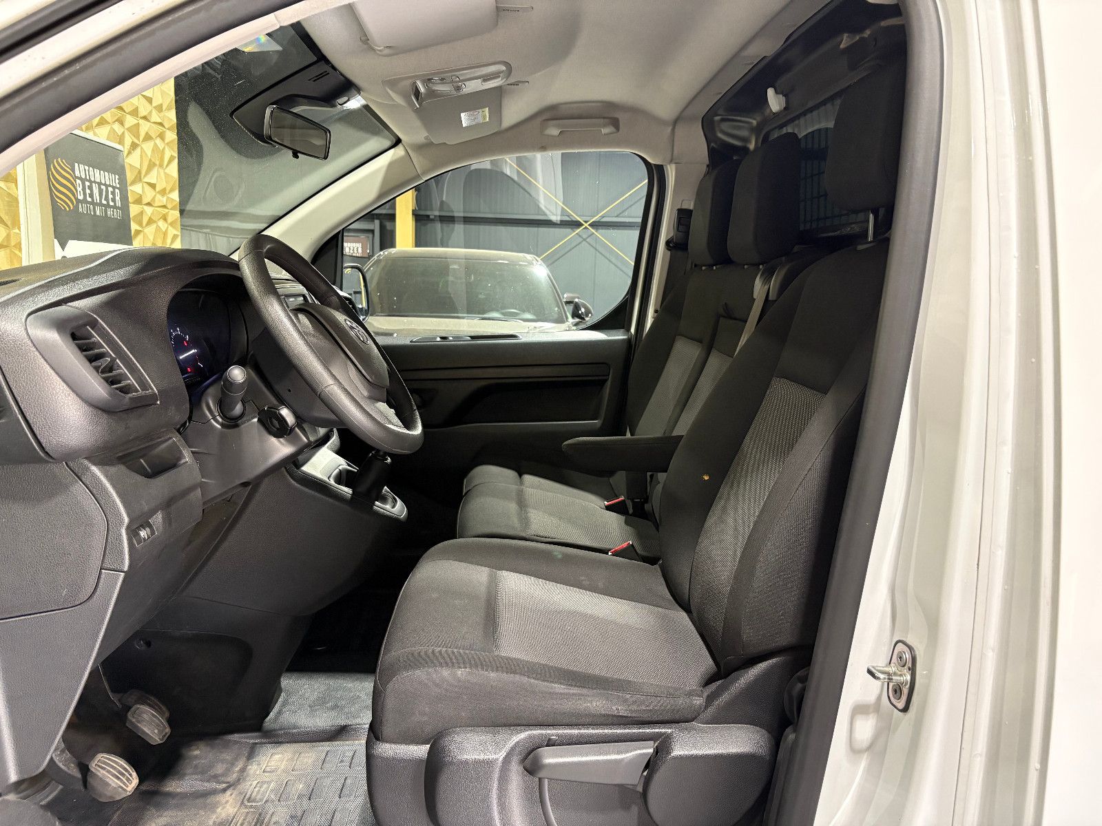Fahrzeugabbildung Toyota Proace L2 Kasten Meister/360°/NAVI/APPLE/3-SITZ