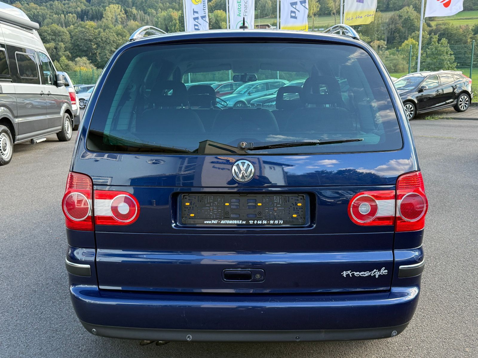 Fahrzeugabbildung Volkswagen Sharan Freestyle TSI DSG GRA Navi Xenon PDC SHZ