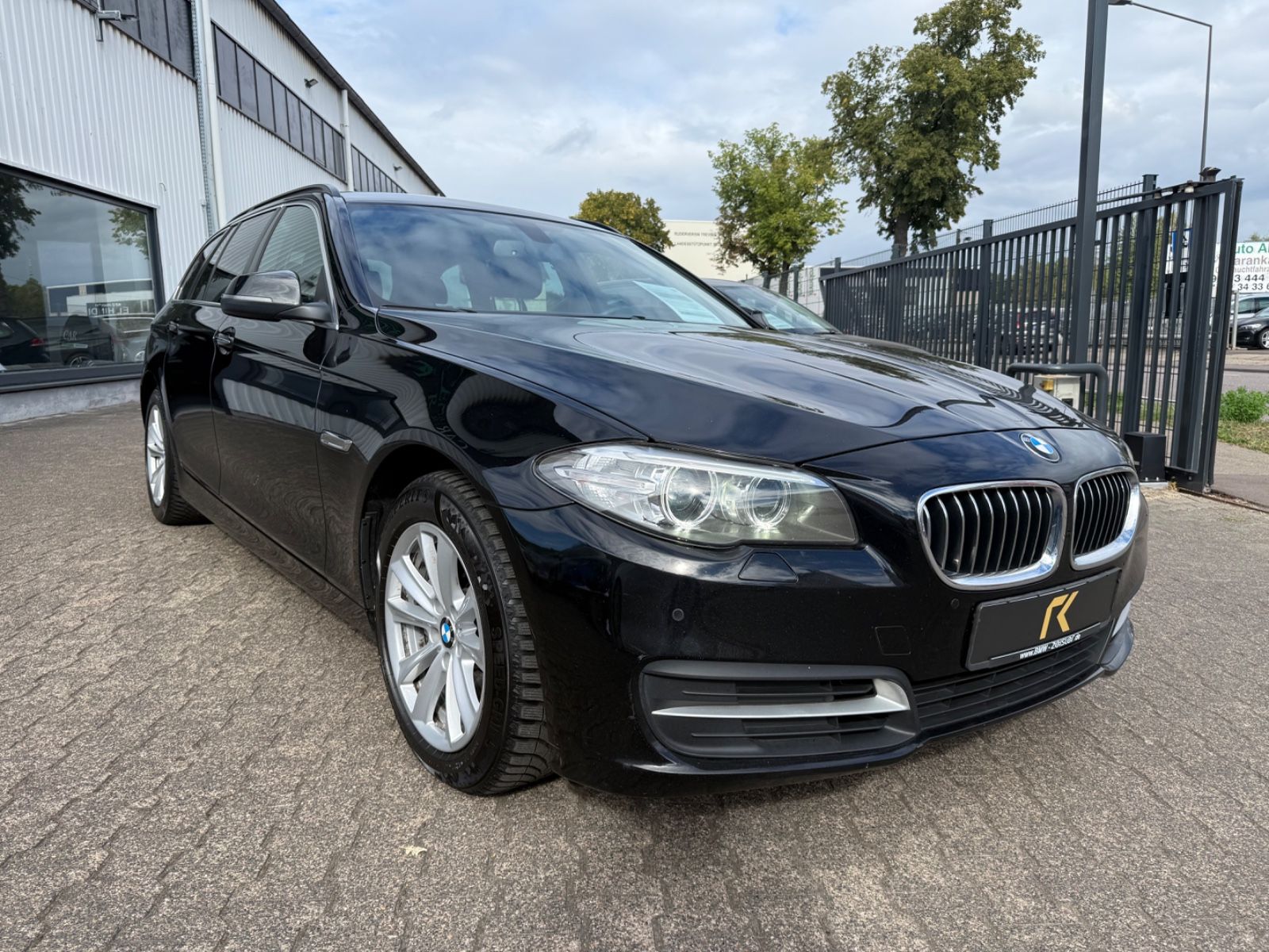 Bmw 530d xDrive Touring "Leder-Navi-Automatik" – Bild 2