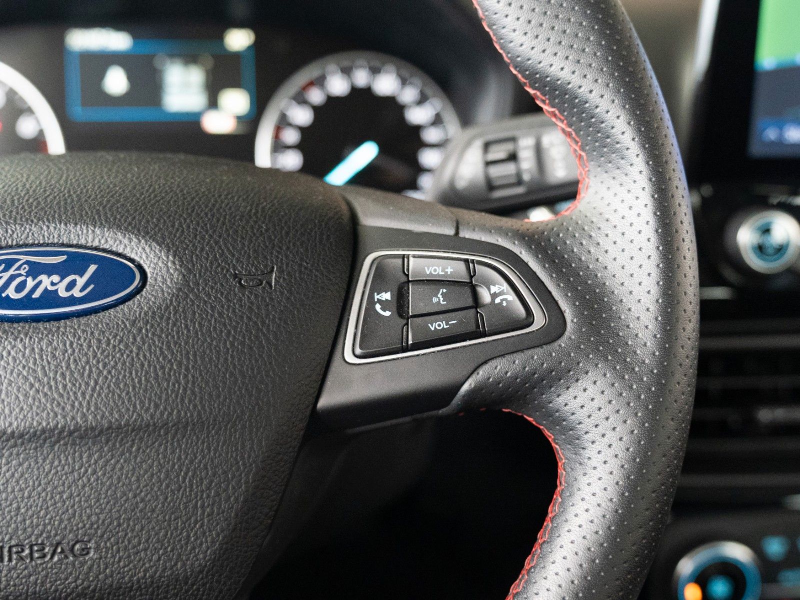 Fahrzeugabbildung Ford EcoSport ST-Line WINTER-P/KEYFREE/KAMERA/B&O