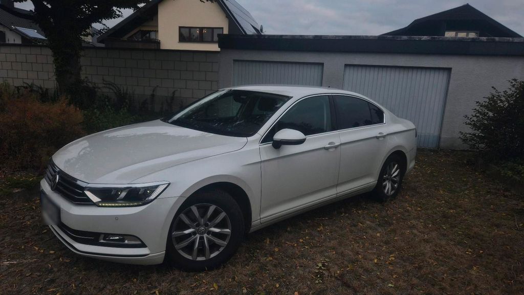 Image of Volkswagen Passat