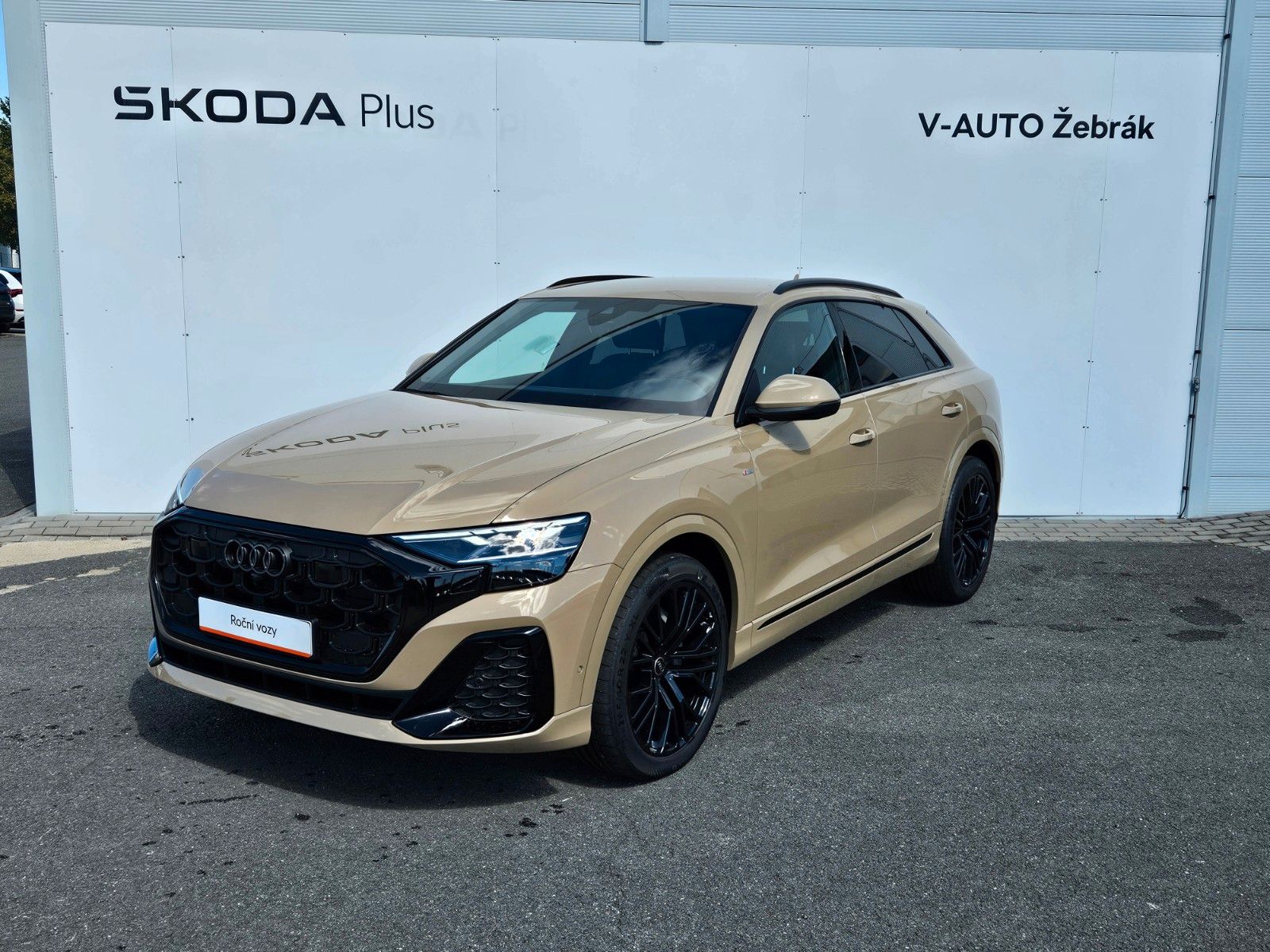 Audi Q8 - 1