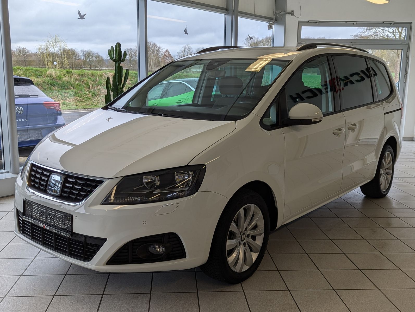 Fahrzeugabbildung SEAT Alhambra 1.4 TSI DSG Style 7-Sitze Cam Shz LM17"