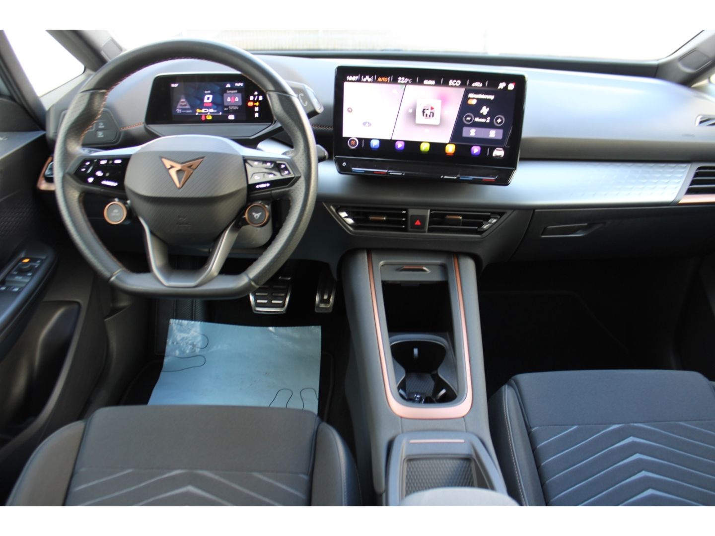 Fahrzeugabbildung CUPRA Born 170 kW LED GRA RFK Navi PDC vo+hi GJR SHZg