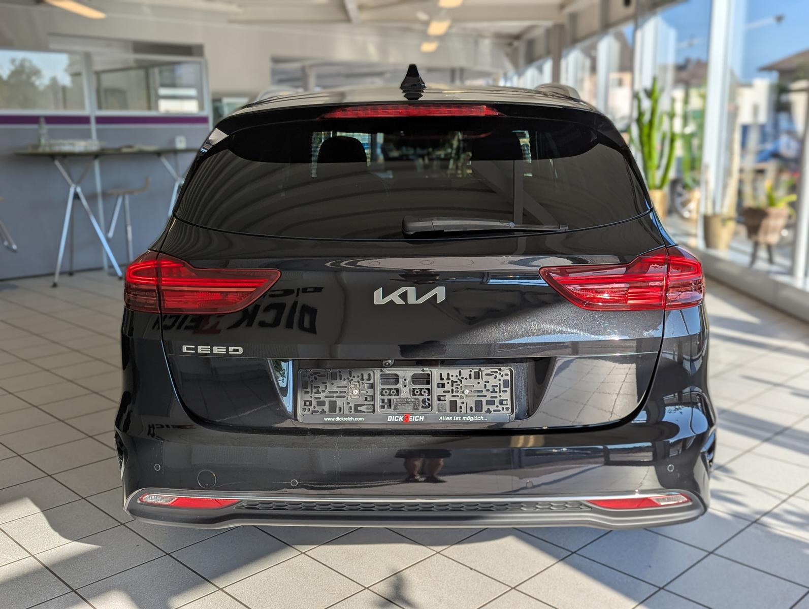 Kia cee'd Sportswagon 1.5 Ultim Style-Pak JBL ACC 7J