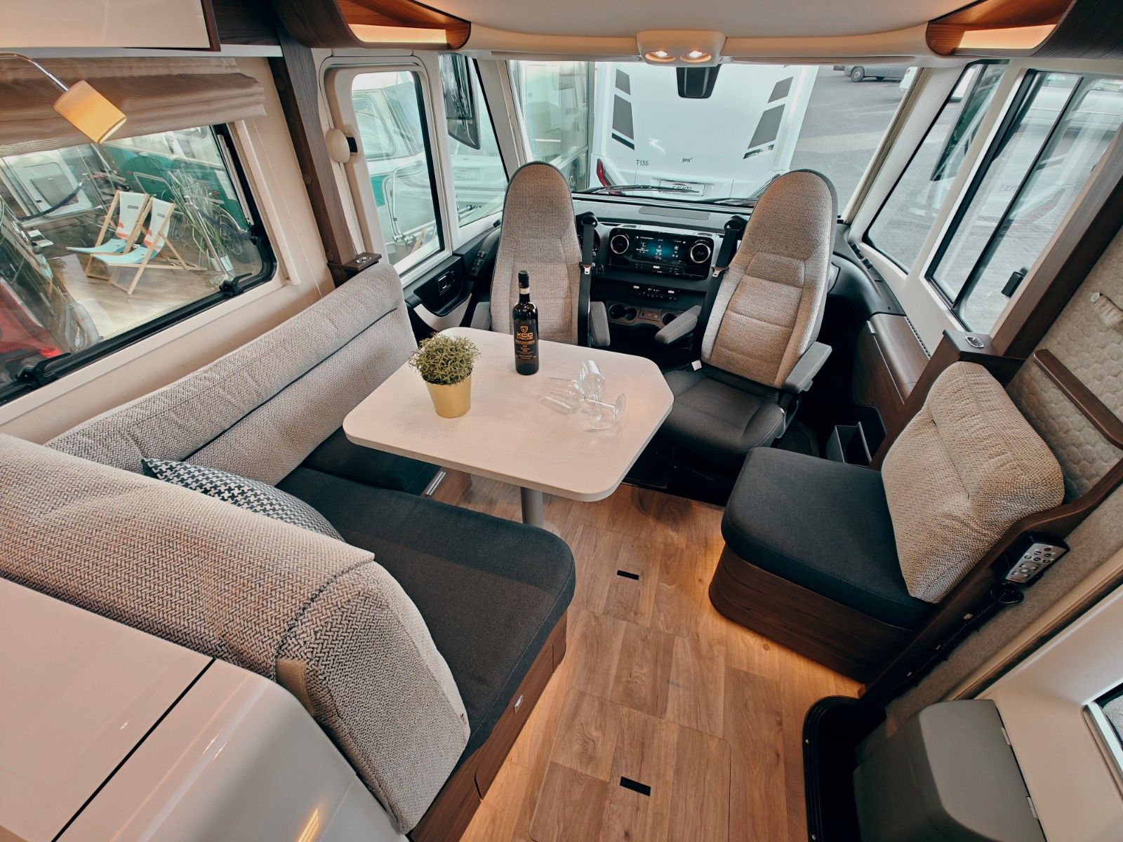 Fahrzeugabbildung HYMER / ERIBA / HYMERCAR B-KLASSE ML I 780 MASTERLINE - AUS ERSTBESITZ