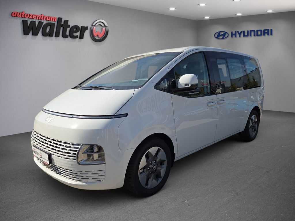 Image of Hyundai STARIA