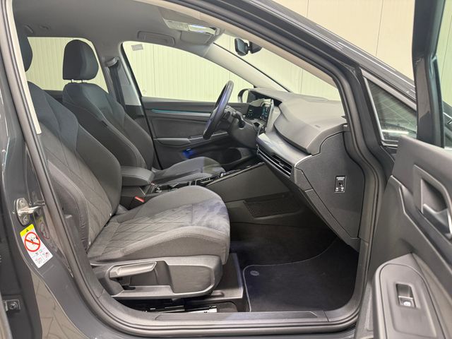 Golf VIII Variant Style 1.5 eTSI DSG AHK STANDHZ