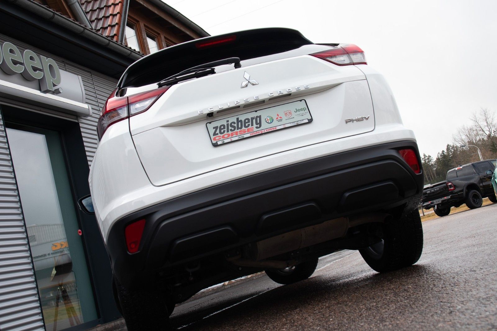 Fahrzeugabbildung Mitsubishi Eclipse Cross 2.4 Basis Plug in Hybrid 4WD Autom