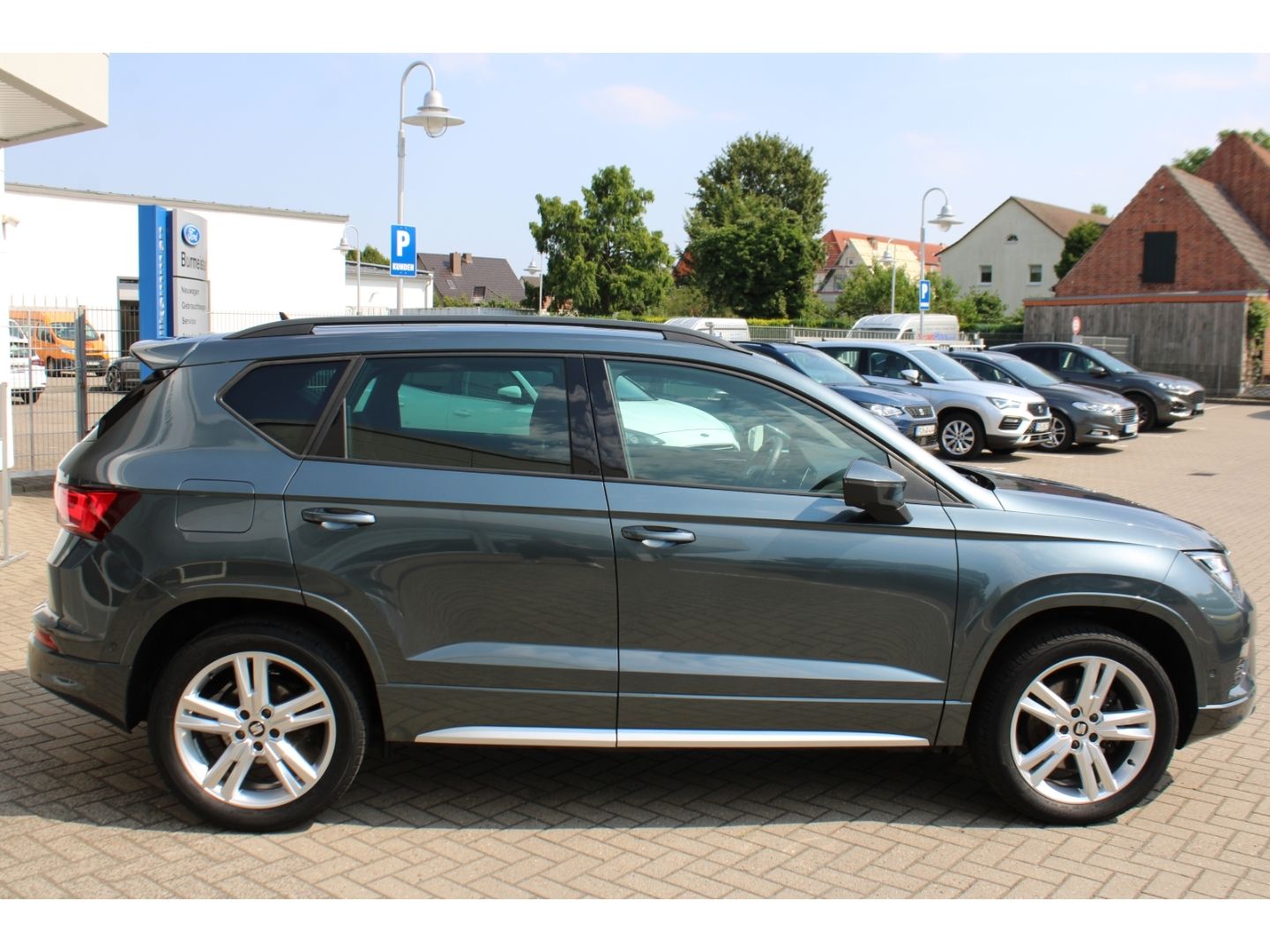 Fahrzeugabbildung SEAT Ateca 4Drive FR ACC LED Pano RFK Full Link AHK W