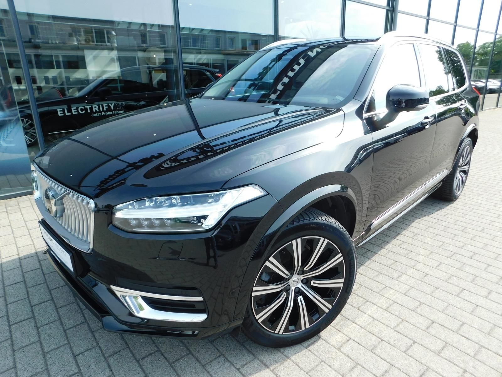 Fahrzeugabbildung Volvo XC90 B5 D Plus Bright