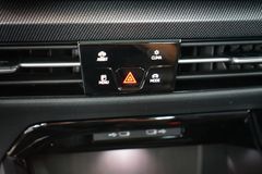 VW Golf 1.5 eTSI R-Line Black Style | Pano | HuD VW Golf 1.5 eTSI R-Line Black Style | Pano | HuD