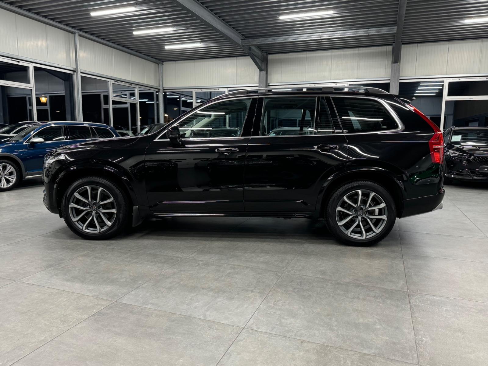 Volvo XC 90 Momentum AWD Navi SHZ LHZ LED 7-Sitzer