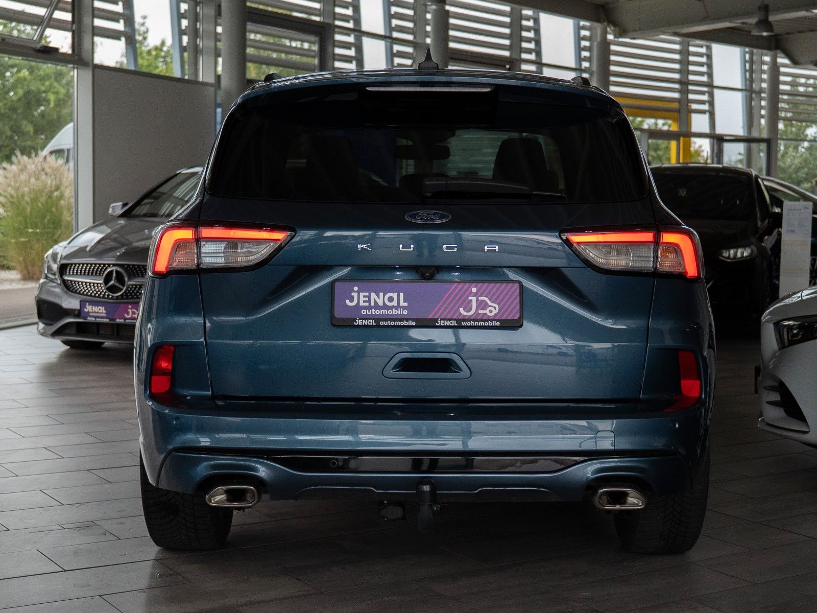 Fahrzeugabbildung Ford Kuga ST-Line AHK/WINTER-P./FRONT-/RÜCKFAHRKAMERA
