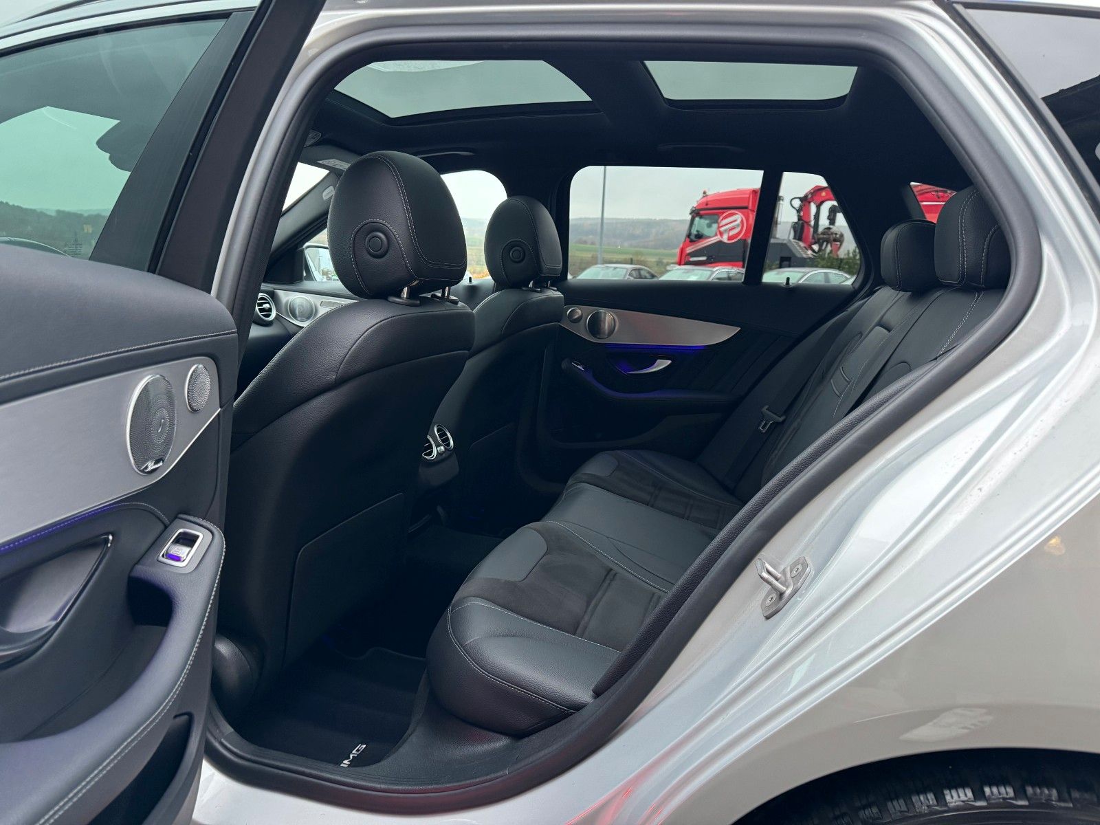 Fahrzeugabbildung Mercedes-Benz C 63 AMG T Pano+Burmester+Distr+Memory+RFK