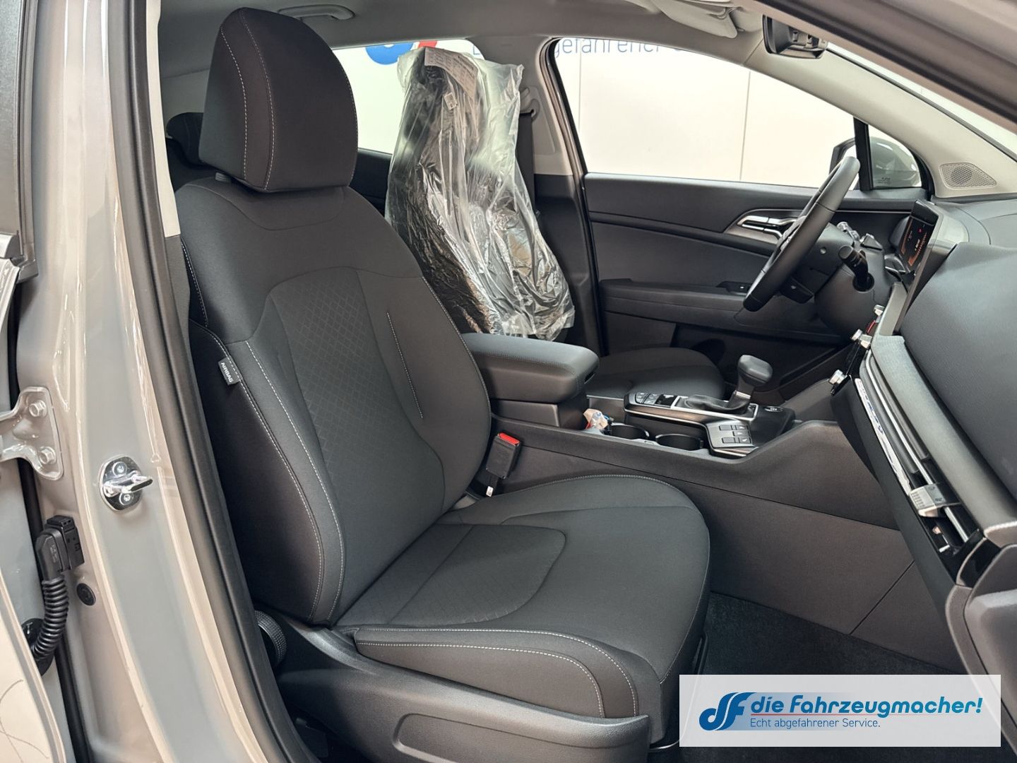Fahrzeugabbildung Kia Sportage 1.6 T-GDI AWD 7DCT 2-Zonen-Klimaautomat