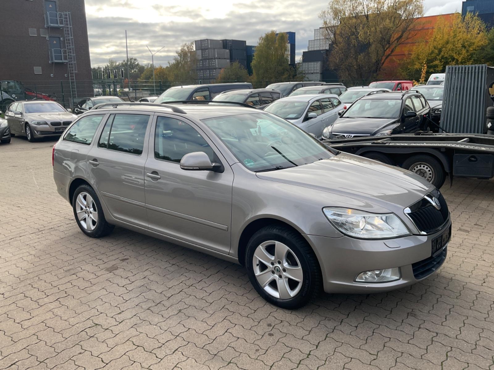 Skoda Octavia 2009 — interior